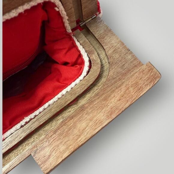 NEW Fabulous Mj New York Red Clutch Bag - Picture 4 of 9